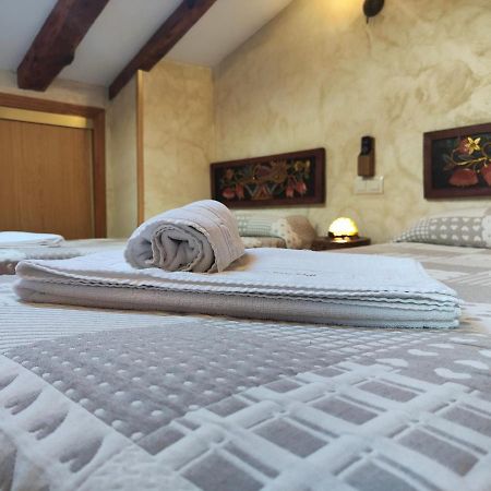 Casa Vieja Tabanera A 8 Min De Segoia Pensionat Tabanera del Monte Eksteriør billede