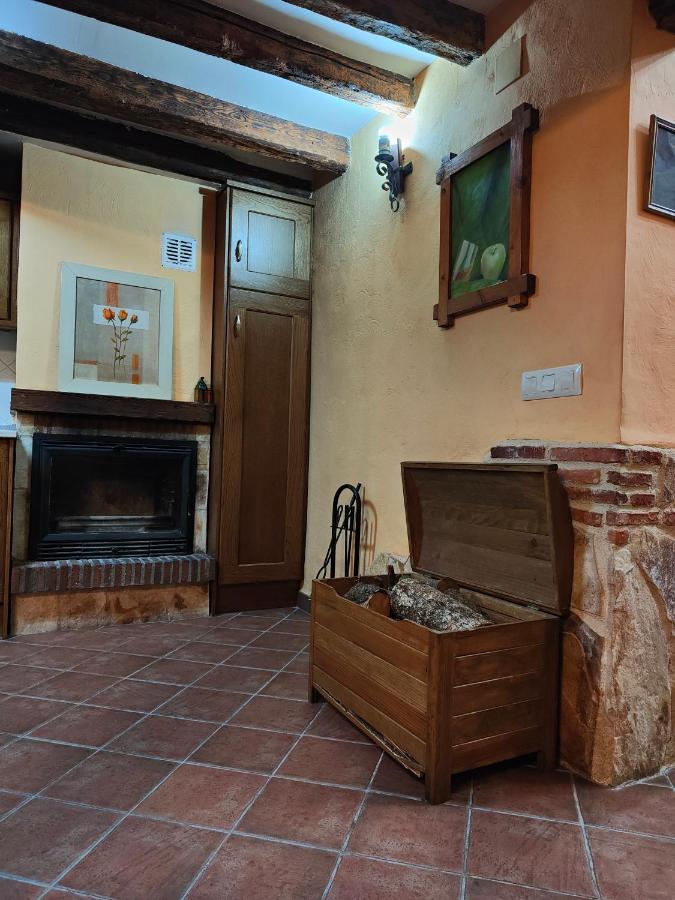 Casa Vieja Tabanera A 8 Min De Segoia Pensionat Tabanera del Monte Eksteriør billede