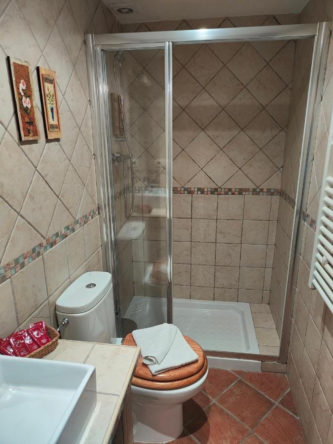 Casa Vieja Tabanera A 8 Min De Segoia Pensionat Tabanera del Monte Eksteriør billede