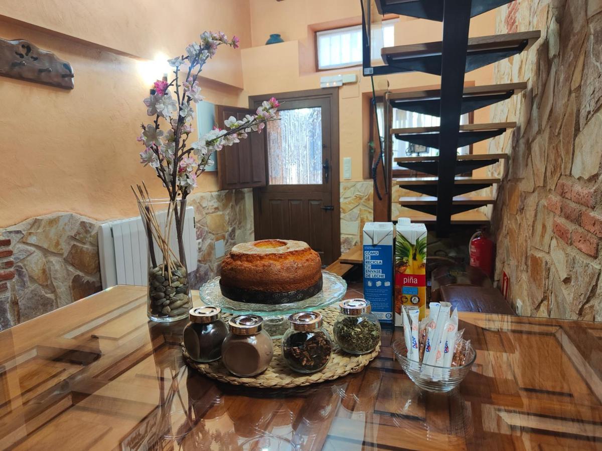 Casa Vieja Tabanera A 8 Min De Segoia Pensionat Tabanera del Monte Eksteriør billede
