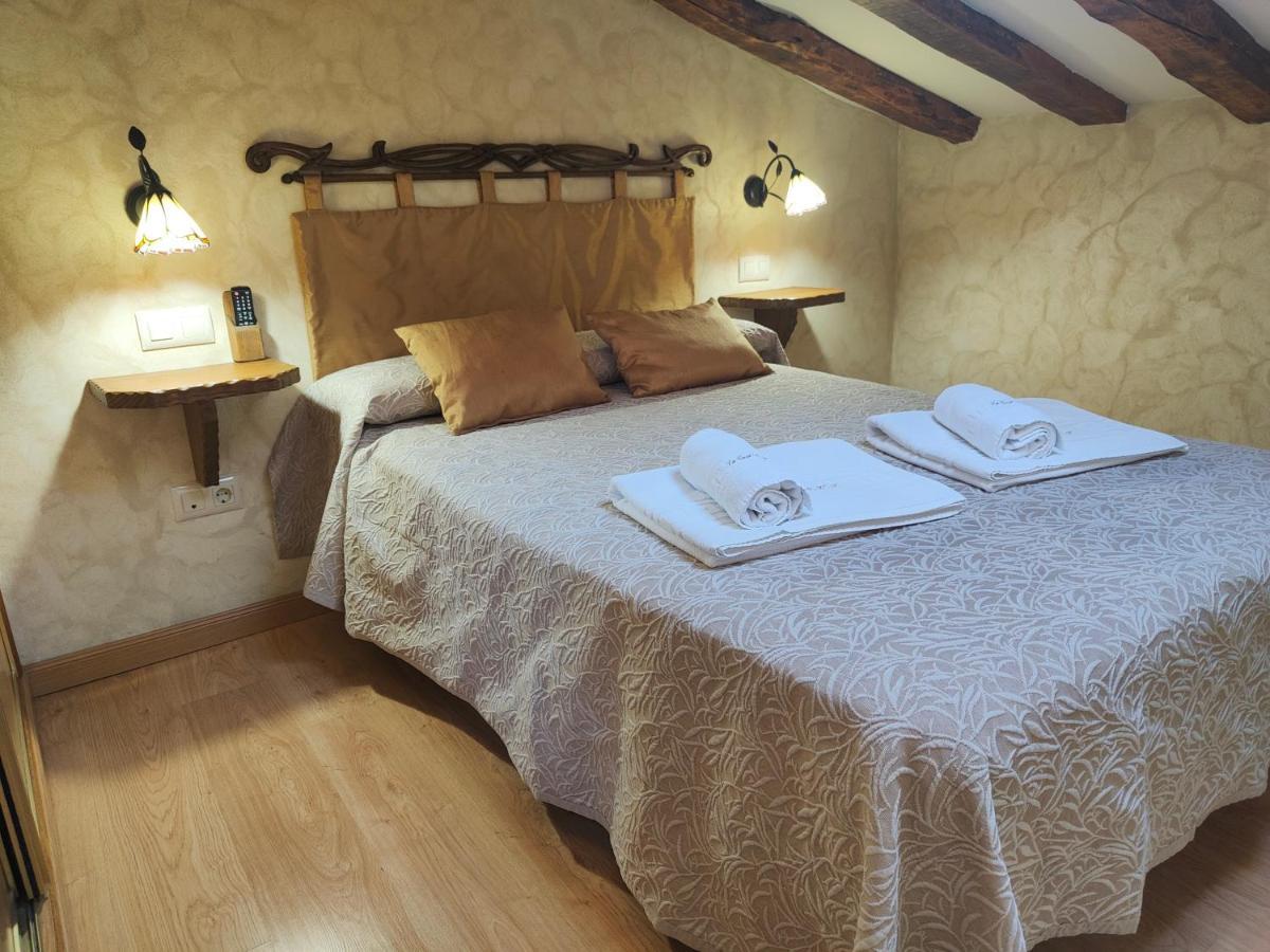 Casa Vieja Tabanera A 8 Min De Segoia Pensionat Tabanera del Monte Eksteriør billede