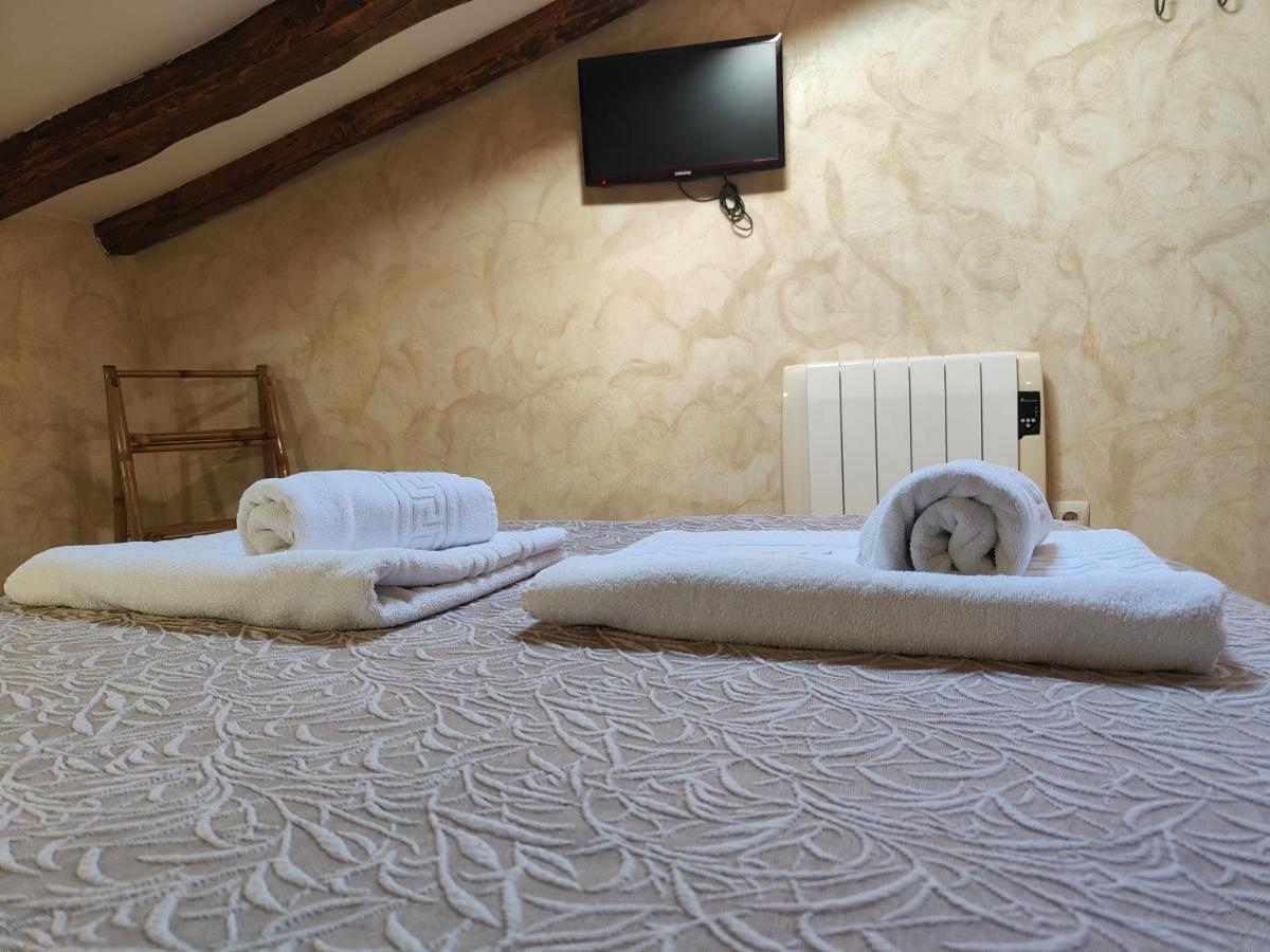 Casa Vieja Tabanera A 8 Min De Segoia Pensionat Tabanera del Monte Eksteriør billede