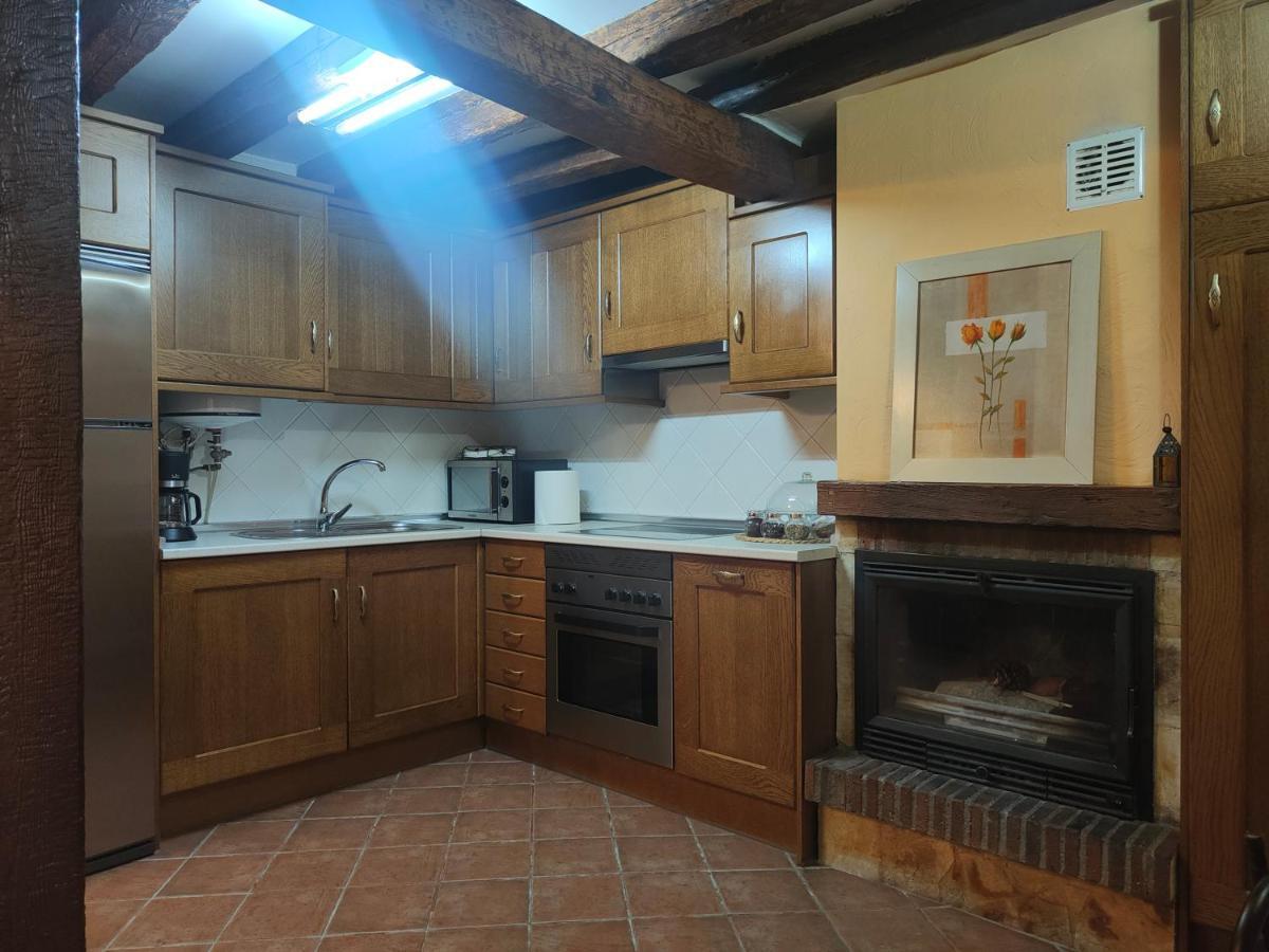 Casa Vieja Tabanera A 8 Min De Segoia Pensionat Tabanera del Monte Eksteriør billede