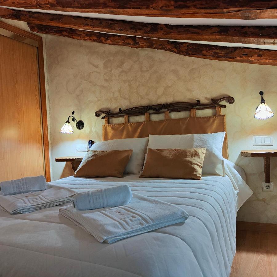 Casa Vieja Tabanera A 8 Min De Segoia Pensionat Tabanera del Monte Eksteriør billede